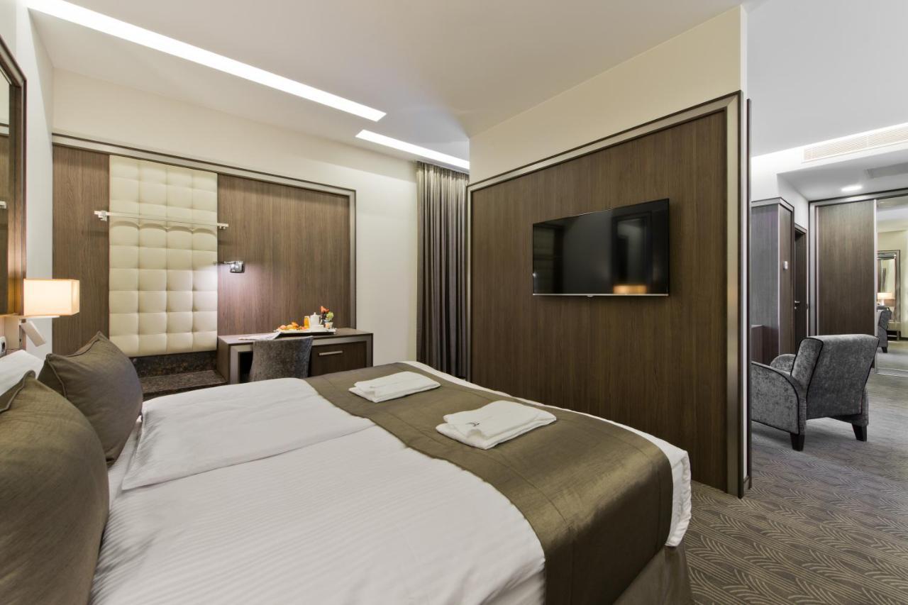 Congress Avenue Hotel فيلنيوس المظهر الخارجي الصورة